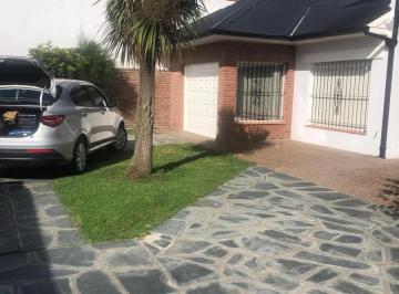 Departamento · 187m² · 4 Ambientes · 1 Cochera · Dúplex en Venta - 3 Dorm. 2 Baños - Miramar