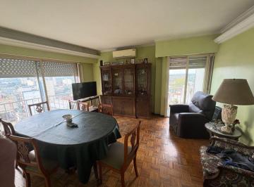 Departamento de 4 ambientes, Lomas de Zamora · Departamento 3 Ambientes con Dependencias Frente con Balcon