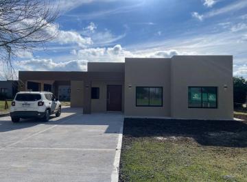 Casa en Venta de 4 ambientes Pilar · Casa en Venta a Estrenar Barrio Los Alcanfores