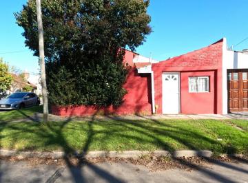 Casa · 120m² · 4 Ambientes · 1 Cochera · Casa en Venta - 3 Dorm. 2 Baños - 300 m² - Mar del Plata