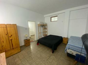 Casa · 180m² · 5 Ambientes · 5 Cocheras · Casa en Venta - 3 Dorm. 2 Baños 5 Cocheras - 450 m² - Santa Teresita