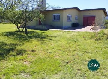 Casa de 8 ambientes, Villa Giardino · Chalet con Vistas a La Sierra en Villa Gloria, Villa Giardino, Córdoba.