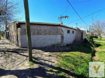 Casa · 135m² · 4 Ambientes · Casa en Venta - 3 Dorm. 1 Baño - La Plata