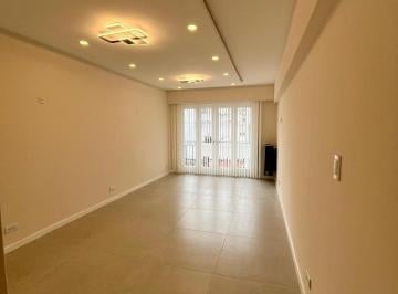 Departamento · 76m² · 3 Ambientes · 3 Ambientes a La Calle | Balcon | Dependencia