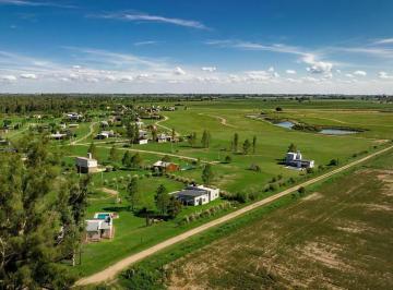 Terreno · 770m² · Terreno en Venta en Oliveros en Barrio Cerrado