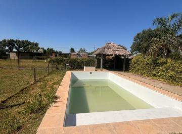 Casa · 89m² · 4 Ambientes · 1 Cochera · Casa en Funes Town