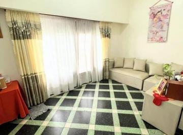 Casa · 70m² · 3 Ambientes · PH en Venta - 2 Dorm. 1 Baño - 75 m² - Lanús
