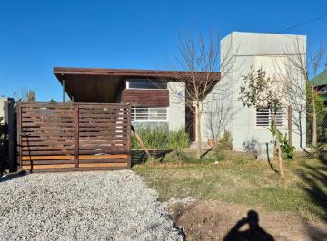 Casa de 4 ambientes, Roldán · Alquiler Casa de 3 Dorm. con Terreno y Pileta. - Punta Chacra, Roldan.