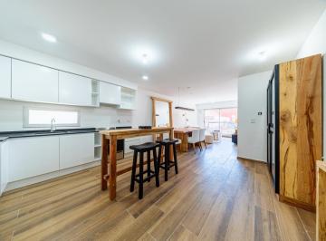 Departamento · 78m² · 5 Ambientes · 1 Cochera · Departamento en Centro