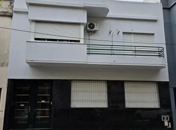 Casa de 6 ambientes, Barracas · Casa Art Déco Para Uso Institucional con Jardín de Diseño | Totalmente Reciclada