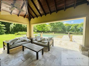 Casa · 550m² · 8 Ambientes · 9 Cocheras · Casa en Venta - 8 Ambientes - Jardín - Pileta - Country San Jorge Village