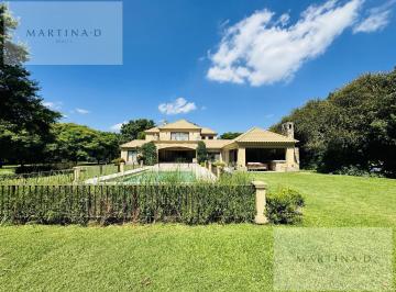 Casa · 550m² · 8 Ambientes · 9 Cocheras · Casa en Venta - 8 Ambientes - Jardín - Pileta - Country San Jorge Village