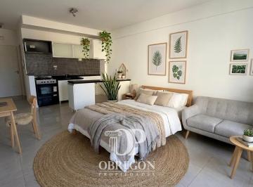 Departamento · 30m² · 1 Ambiente · Alquiler de Monoambiente con Balcón Muy Luminoso en Flores Norte