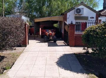 Casa · 70m² · 3 Ambientes · 1 Cochera · Casa en Venta - 2 Dorm. 1 Baño - 70 m² - Coronel Brandsen