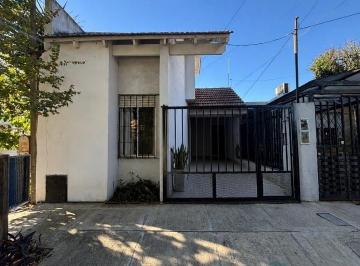 Casa · 90m² · 4 Ambientes · 1 Cochera · PH 4 Ambientes en Castelar Norte — 2 Plantas, Patio y Lavadero