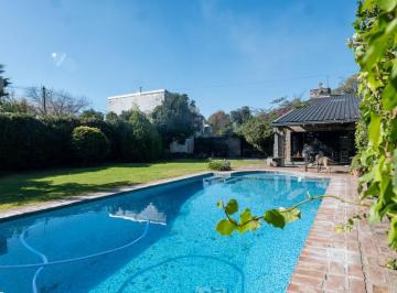Casa · 188m² · 7 Ambientes · 2 Cocheras · Venta Casa Bella Vista 7 Ambientes Pileta Parque Quincho