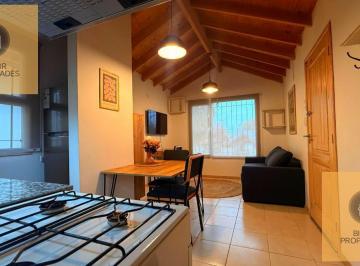 Casa · 50m² · 2 Ambientes · 1 Cochera · Casa en Alquiler
