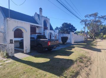 Casa · 150m² · 6 Ambientes · 3 Cocheras · Chalet + 1.000 m de Lote en San Rafael - Mar de Ajó