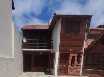 PH de 3 ambientes, Costa Azul · Venta Costa Azul Duplex 3 Ambientes Entrada de Coche Patio Parrilla a Pasitos del Mar