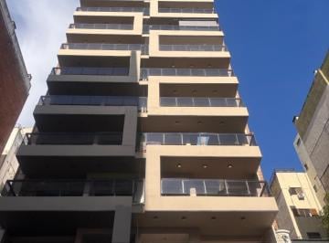 Departamento · 84m² · 4 Ambientes · 1 Cochera · Departamento en Centro