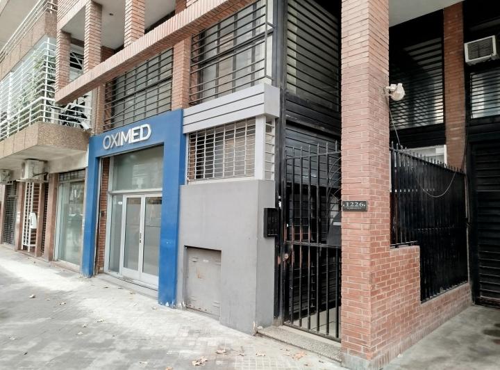 Local comercial · 810m² · 12 Ambientes · 1 Cochera