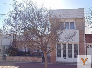 Casa · 250m² · 5 Ambientes · Casa en Venta - 4 Dorm. 2 Baños - Río Cuarto