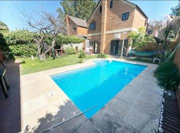 Casa · 140m² · 7 Ambientes · 2 Cocheras · Casa en Venta - 3 Dorm. 3 Baños - Cochera - 340 m² - Canning
