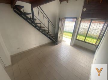 Departamento · 32m² · 2 Ambientes · Oportunidad! Duplex Centrico en Venta - Entrada de Auto y Patio - Tandil Centro - Escucha Propuesta