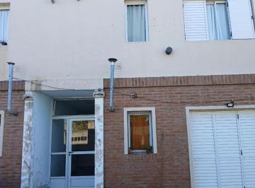 Casa · 270m² · 7 Ambientes · 6 Cocheras · " Complejo + Casa en un Mismo Lote en Chivilcoy "
