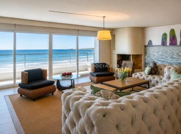 Foto1 · Vende Apartamento con Vista Al Mar, de 4 Dorm. en Brava, Punta del Este