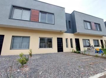 Casa · 60m² · 3 Ambientes · Casa en Venta - 2 Dorm. 2 Baños - 70 m² - Ituzaingó