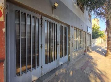 Casa de 5 ambientes, Córdoba · Oportunidad Inversor! - Venta 2 Deptos. + 2 Locales + Galpón - 315 m² Terreno / 349 m² Cubiertos