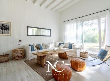 Casa · 314m² · 7 Ambientes · Casa en Venta en Costa Esmeralda a m del Mar