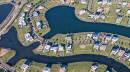 Terreno · 1000m² · Excelente Lote con Vistas Increibles a La Laguna, en El Barrio Amarras, Puertos del Lago