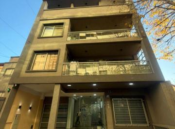Departamento de 2 ambientes, Lomas de Zamora · 2 Ambientes Moderno con Balcón en Lomas Centro Apto Crédito