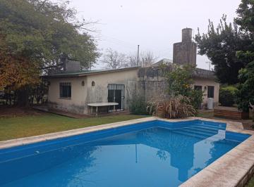 Casa · 192m² · 4 Ambientes · 5 Cocheras · Casa - Fisherton