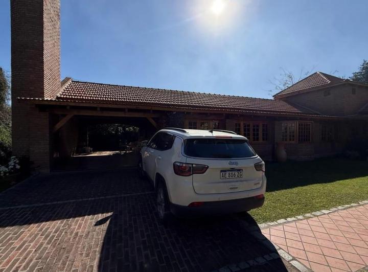 Casa · 355m² · 9 Ambientes