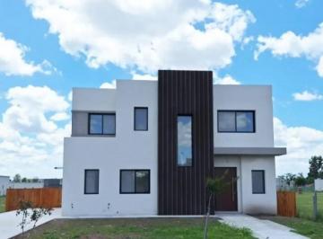 Casa · 190m² · 5 Ambientes · 2 Cocheras · Casa en Venta en El Olivar, Pilar, G. B. a. Zona Norte