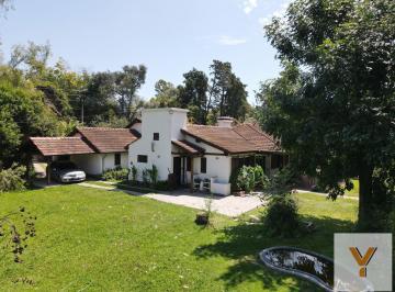 Casa · 700m² · 9 Ambientes · 2 Cocheras · Casa en Venta - 8 Dorm. 4 Baños - La Lonja