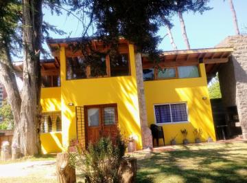 Casa · 129m² · 5 Ambientes · 3 Cocheras · Casa en Venta - 4 Dorm. 3 Baños - Villa Gesell