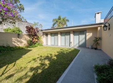 Casa · 254m² · 8 Ambientes · 3 Cocheras · Casa Completa Para Ingresar en Candioti