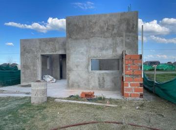 Casa · 80m² · 3 Ambientes · 2 Cocheras · Casa a Terminar en Venta - 2 Dorm. 1 Baño - Cochera - 300 m² - General Rodríguez