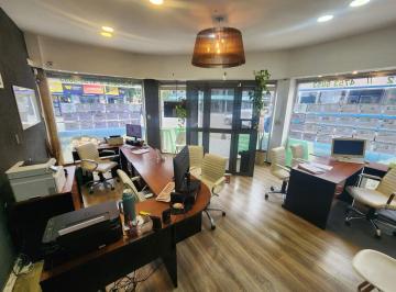 Local comercial · 55m² · Alquiler Local en Esquina Estrategica - San Martin