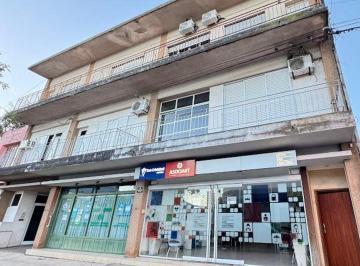 Departamento · 75m² · 4 Ambientes · Venta / Departamento / 2 Dorm. / Céntrico