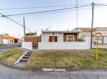 Casa · 4 Ambientes · Venta de Casa Villa Mitre