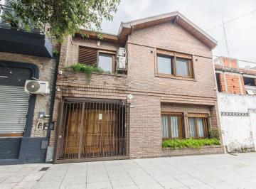 Casa · 270m² · 5 Ambientes · 2 Cocheras · Chalet 5 Amb - Mataderos - Apto Crédito
