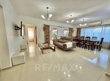 Casa · 168m² · 3 Ambientes · Venta Casa 4 Amb B. Los Tres Coniles Apto Credito