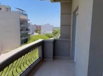 Departamento · 70m² · 3 Ambientes · 1 Cochera · Venta Depto. 2 Dorm. con Cochera Av Roca y Mitre