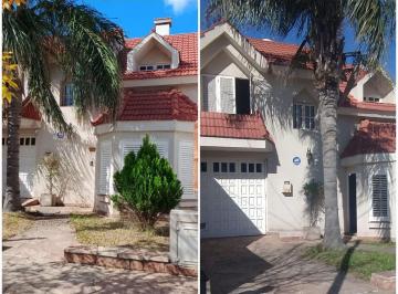 Casa · 170m² · 8 Ambientes · 1 Cochera · Venta Casa 3 Dormitios 2 Baños Quincho Gran Patio
