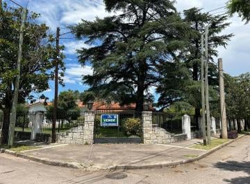 Casa de 6 ambientes, Córdoba · Imponente Casa en Barrio Alto Verde - Oportunidad Imperdible.